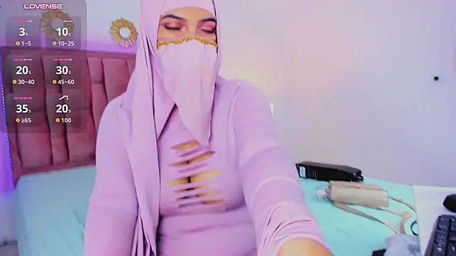 Ashley_sakina - 2 fingers in the vagina
