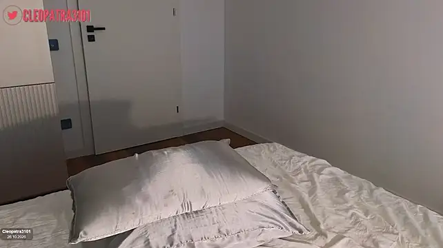 Cleopatra3101 - Cum Show
