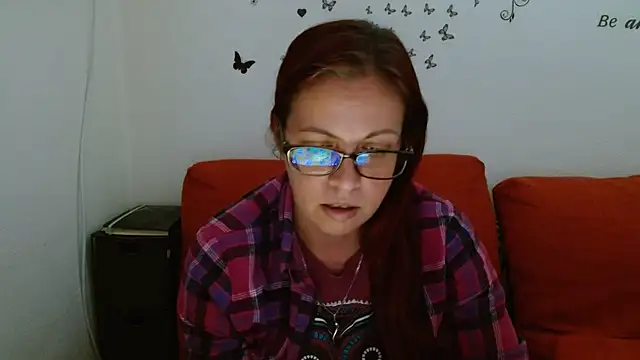 LadyHellene - bubble shower show ;)
