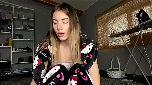 Simmisweet - Suck finger