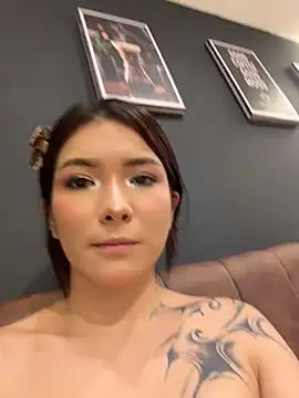 Nai-velvel - Spit my boobs public place shh