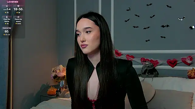 LindaMaxx - topless