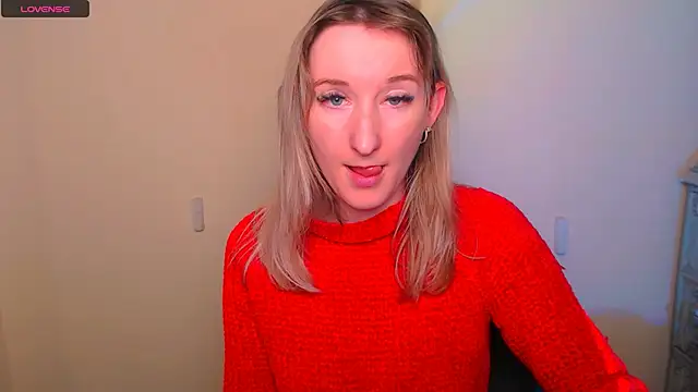 AmandaSell - to lick one's lips attractively