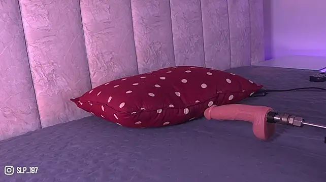 Sara_lopee1 - RIDE KINGKONG 5 MIN +SQUIRT