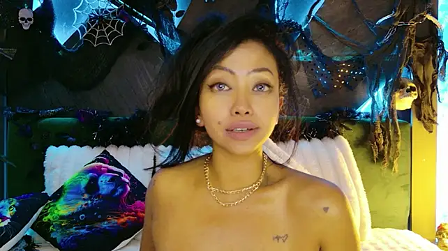 ElyaQuinn - Hot Tour of Elya Sexy Body!