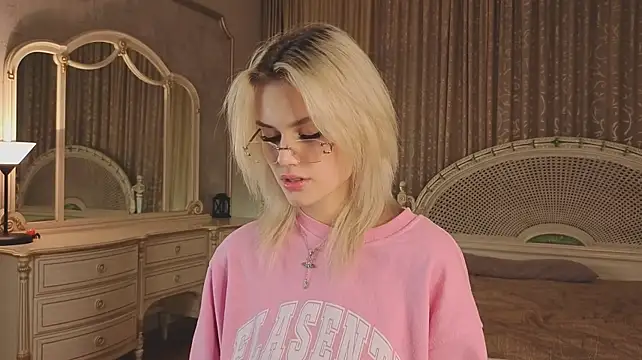 MercedezTimbs - Become a kitty + say meow