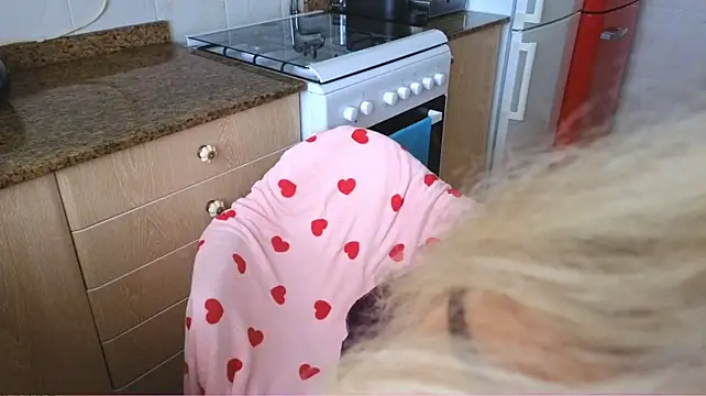 Lunamix - I WANNA CUM SO BAD! SQUIRT IN YOUR FACE