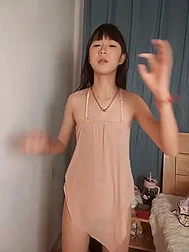 Qingqing258 - 哥哥们青青需要众筹小粉，明天上给你们玩哦