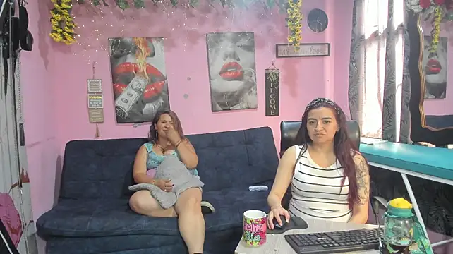 Lesbiancuple - naked doggy 2 girls