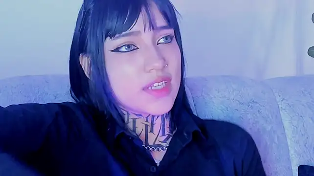 Velvet_Noir_ - flash tits