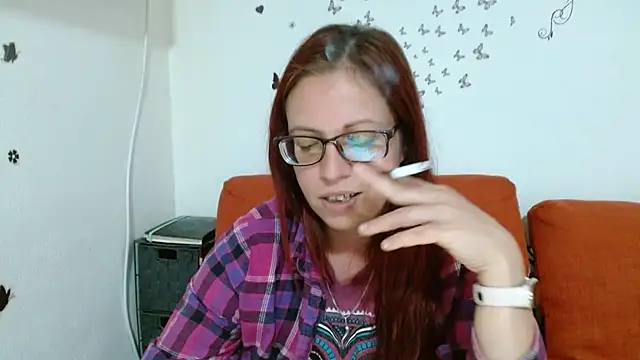 LadyHellene - bubble shower show ;)