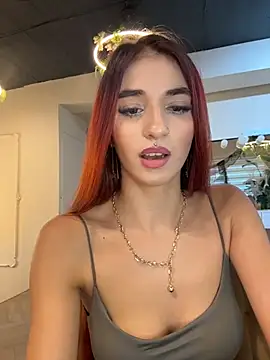 VixenRosse - Topless tease 5 min