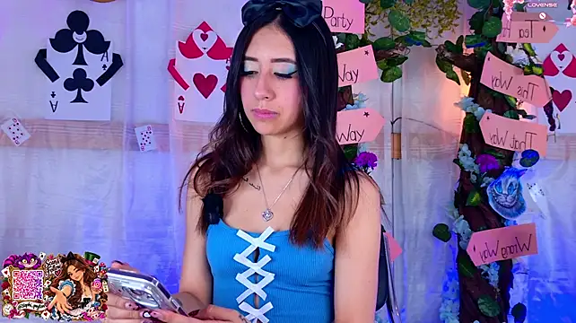Sopphiaa_Payton - Fast fingering close up
