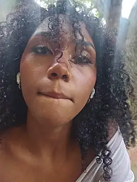 Lucia_Mcfly - Domi ON MY CLIT x5min + plug anal 🌸
