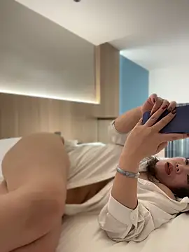 Anna_kk - 路边勾搭小哥哥