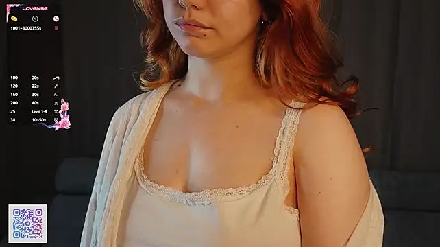 IlianaGoller - 💖Add water + show boobs💖