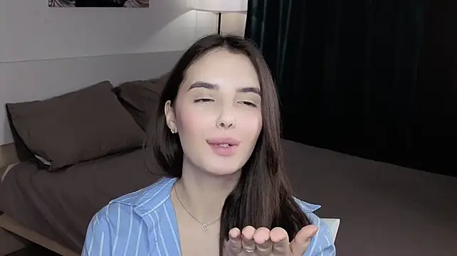 JuliDahill