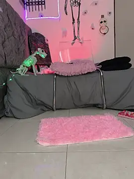 Chloee_Reed - ⚡WET MY PUSSY WITH THE DOMI CTRL 7MIN⚡
