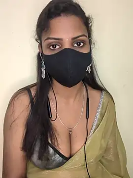 Tamil_Riya143 - Boobs oil massage show