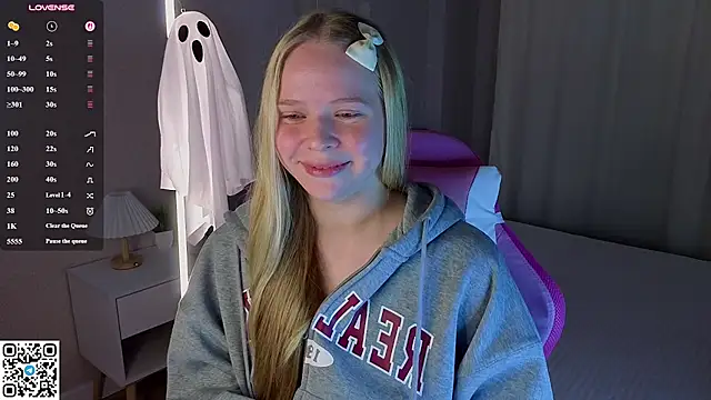 Sweet_Angelll - doggy without panties + spank ass x20