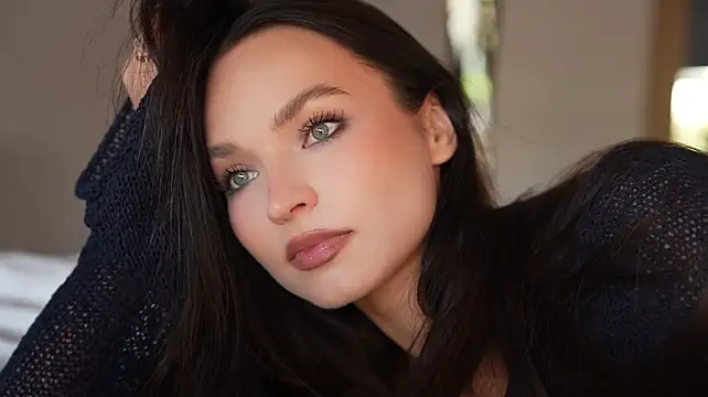 Ibiddi - Glass dildo in pussy