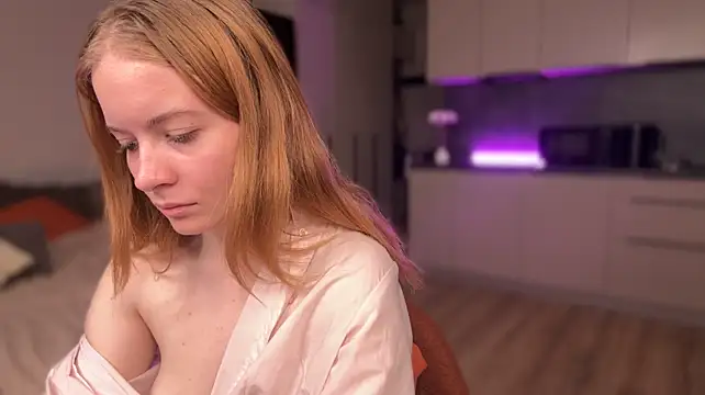 Mary_Day_ - shaking your ass in the doggie pose
