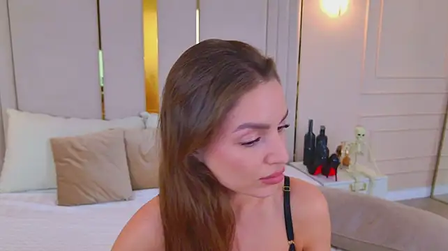 BellaHalles - sexy shower video