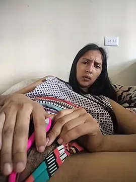 LauraMontaii - Vibrate the Lush for 1 minute