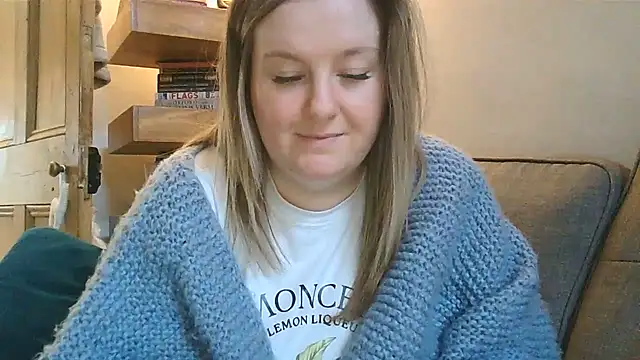 Lola-May - NAUGHTY VIDEO IN PM (last tipper)