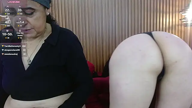 AnnytayIris69 - Put oil on my ass