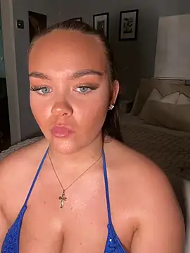 MaddisonWhitex - Oil Boobs and Ass