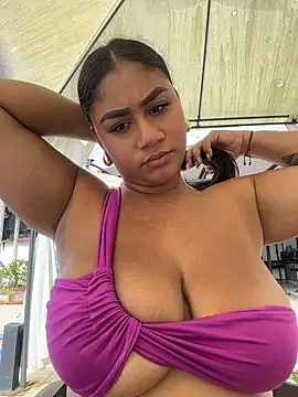 NayTorres - OFF PANTY SPANK ASS X 5 IN PUBLIC