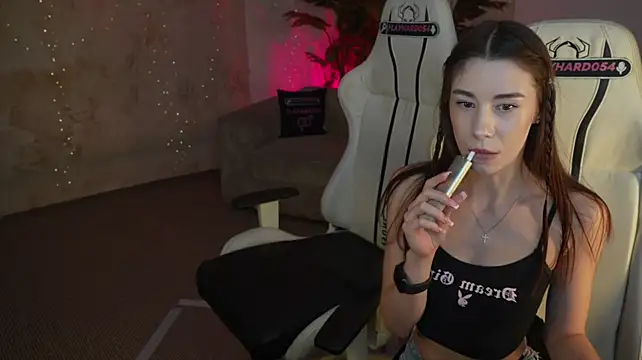 Selena_Glow - naked ass 1 girl