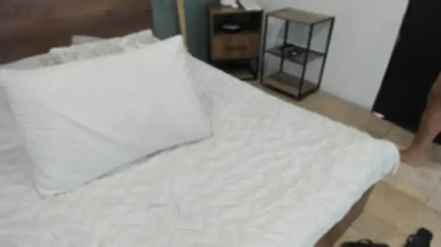 IsabellaReinaa - show pussy nearby