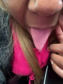 MlleDiorr - Montre mes seins 💦🍑🍆🥵