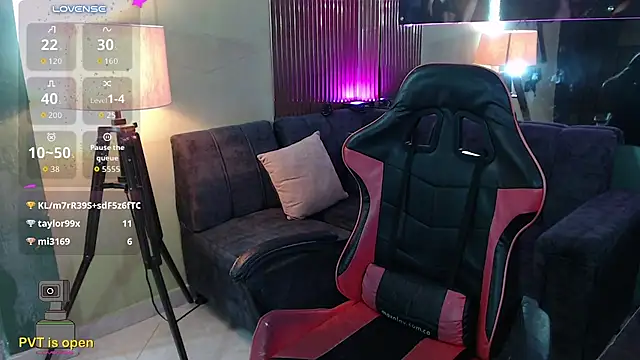 Sofiia_davis23 - spanks ass x 10