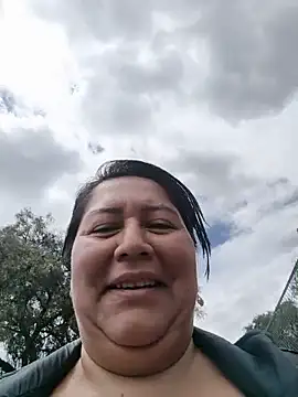 Brenda_Berck_ - under-the-dress camera view