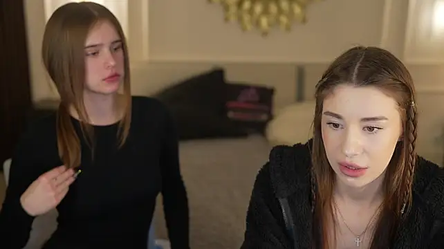 Selena_Glow - naked ass 1 girl