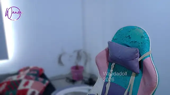WandaDoll - Squirt show