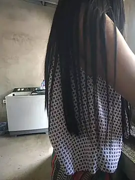 LauraMontaii - mamada en 69
