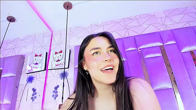 HannaCollins_ - Bite your lips 😏