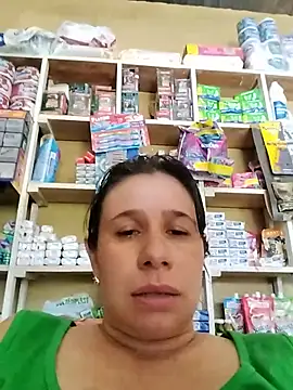 MIA-LARIOS - Masturbacion + dedos