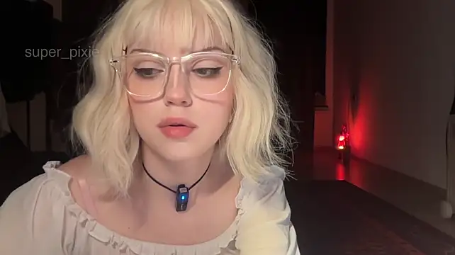 Super_pixie - show some sexxy moves