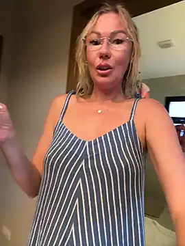 Michele_nolimi - show boobs