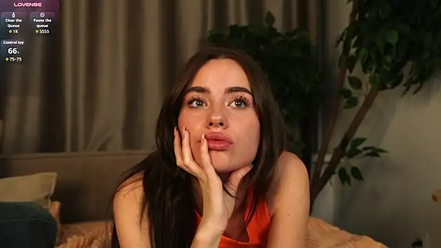 AmelyHayes - sexy hand bra