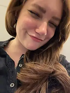 Lucy-joy - FINAL ROUND! dildo in pussy