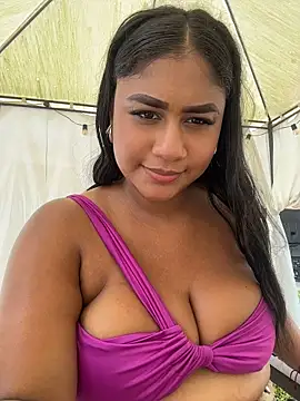 NayTorres - I FUCK THE DILDO IN PUBLIC