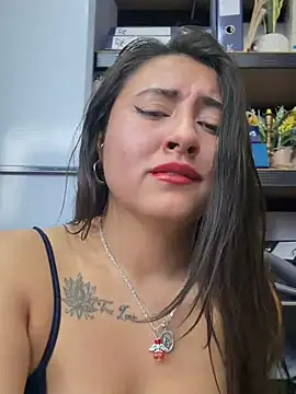 _Sarah-Office1 - FUCK ASS, WHIT DOMI IN CLIT