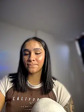 Isabella-Teen - Flash Tits🍒