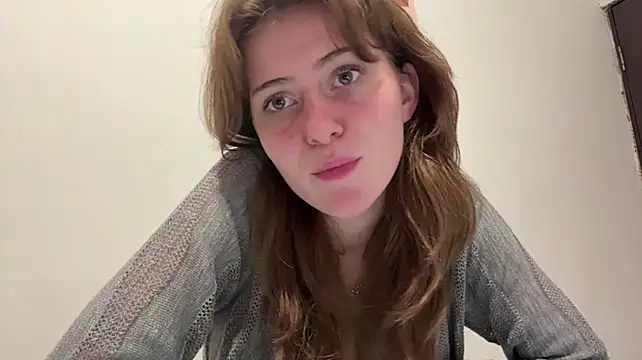 RolandeRohrs - Touch my big butt closer🍑